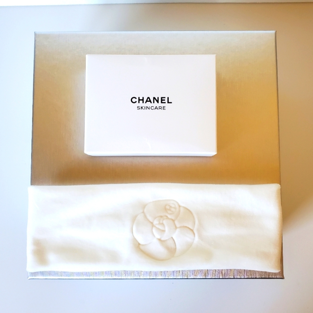 Chanel headband
